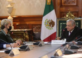 Le ponen catéter en el corazón a AMLO, pero está sano