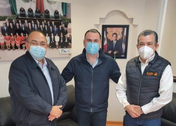 Se reúne líder sección 30 SNTE, con Secretario General de Gobierno