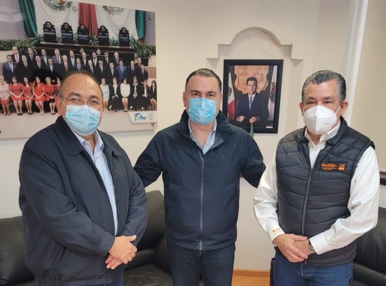 Se reúne líder sección 30 SNTE, con Secretario General de Gobierno