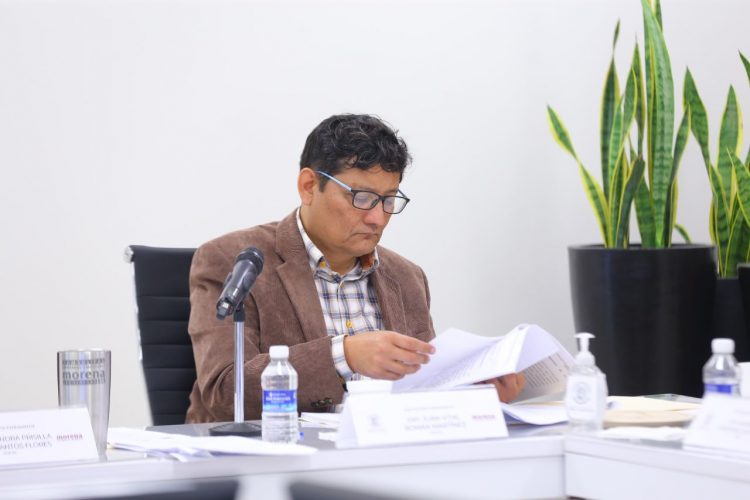 Morena exige a Gobierno del Estado becas para estudiantes