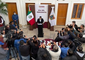 En «Día del Periodista» alcalde de Victoria se reúne con comunicadores