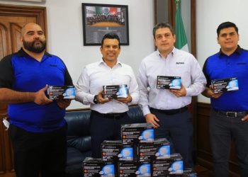 Le donan a Cd. Victoria 100 mil cubrebocas para regalar a  estudiantes