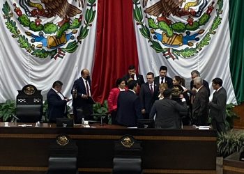 Batalla campal en el Congreso: Morena “revienta” sesión