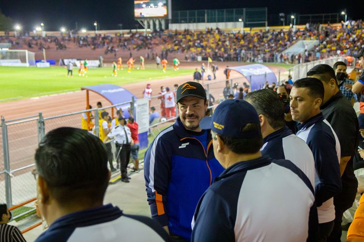 Rector Guillermo Mendoza impulsa el deporte en la UAT como superación física e intelectual