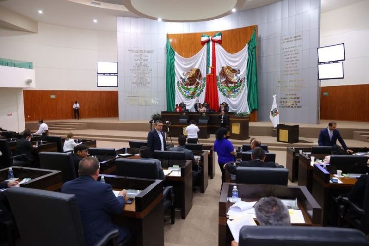 Diputados piden alumbrado público por celdas solares en los 43 municpios