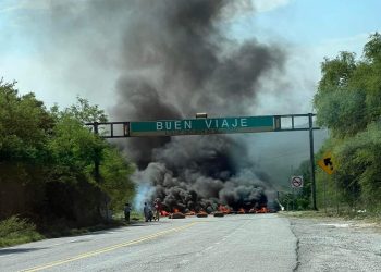 Tratan de detener a Leal Moncada; bloquean carretera a y arde Hidalgo, Tamaulipas