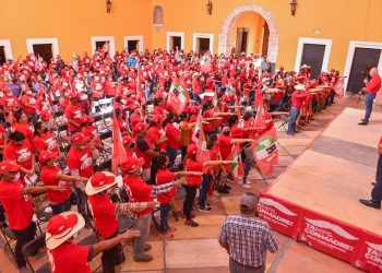 Ola roja del PRI demuestra músculo en Tula