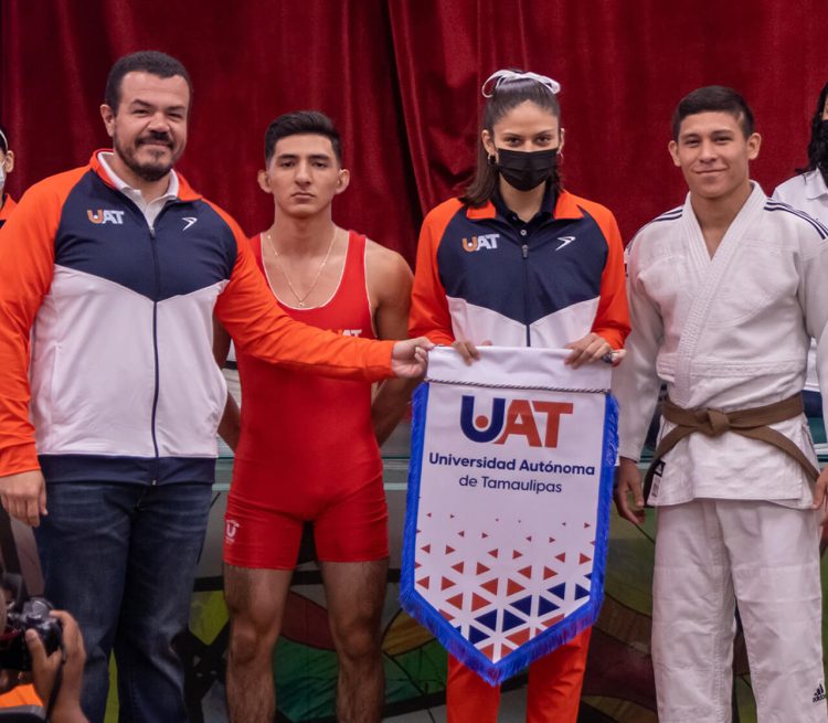 Rector de la UAT abandera a delegación deportiva rumbo a la Universiada 2022