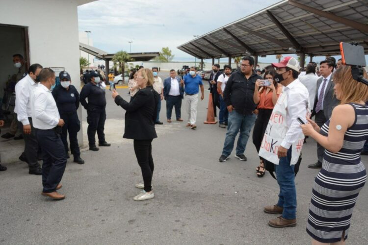   Viola policía estatal autonomía del Congreso