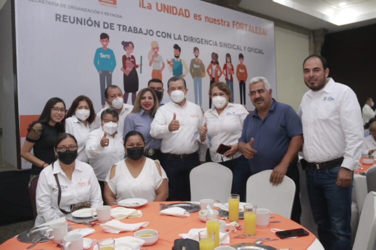 Rigo anda con los profes de Reynosa