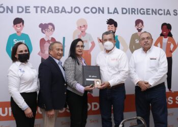 Líder del SNTE en Tamaulipas de gira por Valle Hermoso
