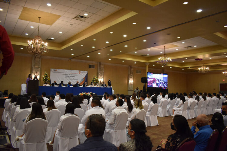 Entrega la UAT en Matamoros otra generación de médicos cirujanos