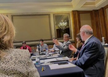 Américo se reúne con empresarios para analizar proyectos estratégicos