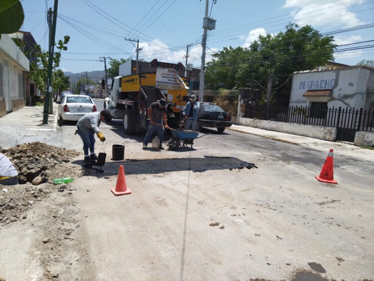 Hay vacaciones pero Gattás bachea calles de la antigua Villa de Aguayo