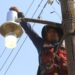… Y la luz llegó a los barrios de la Villa de Aguayo