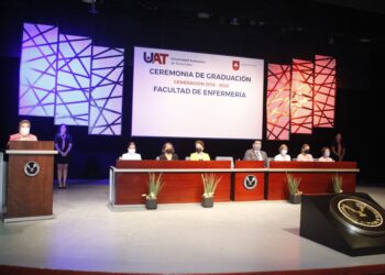 Entrega la UAT nueva generación de la Facultad de Enfermería Tampico