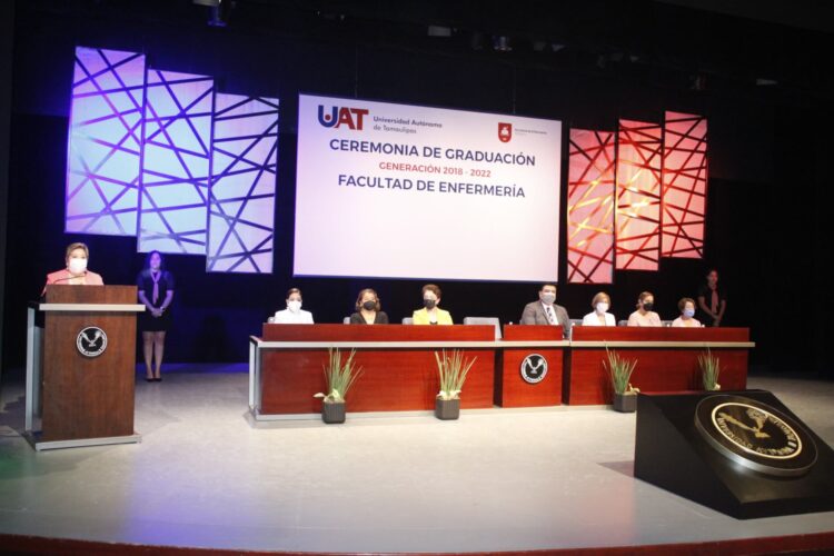 Entrega la UAT nueva generación de la Facultad de Enfermería Tampico