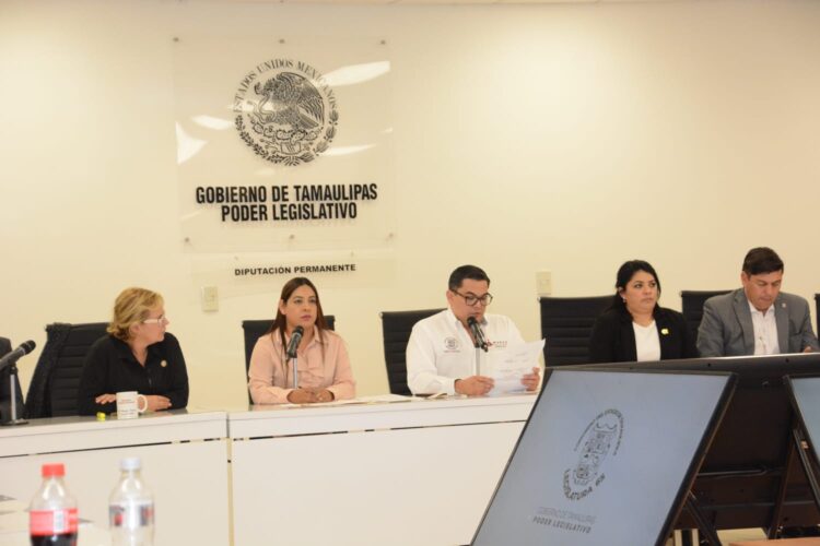 De noche, y a regañadientes, PAN entrega a Morena Diputación Permanente que se había robado