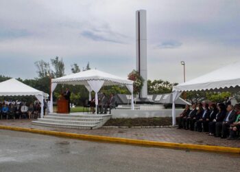 La UAT rinde homenaje a sus fundadores; preside Rector Guillermo Mendoza