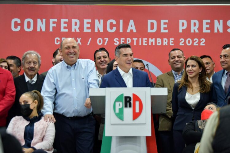 El “divorcio necesario” Pan-pri-prd