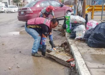 Ahora sí llueve a cántaros en Cd. Victoria; municipio desazolva drenes