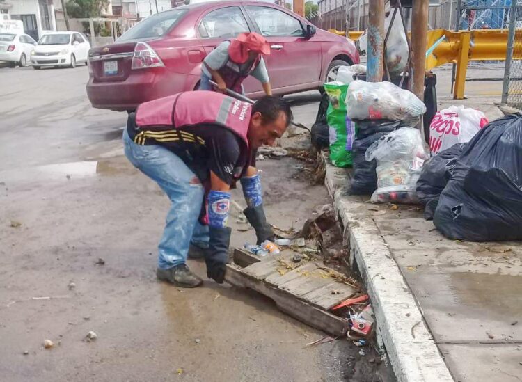 Ahora sí llueve a cántaros en Cd. Victoria; municipio desazolva drenes