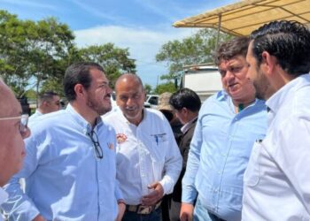 Rector de la UAT clausura Primer Foro Estatal de Pesca, en Soto la Marina