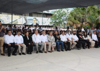 Américo atenderá rezago educativo