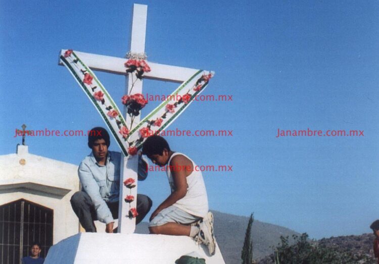 Tula, Tamaulipas: Rodeada de cruces para que no se acerque el Diablo