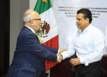 Gattás firma convenio con el INAH