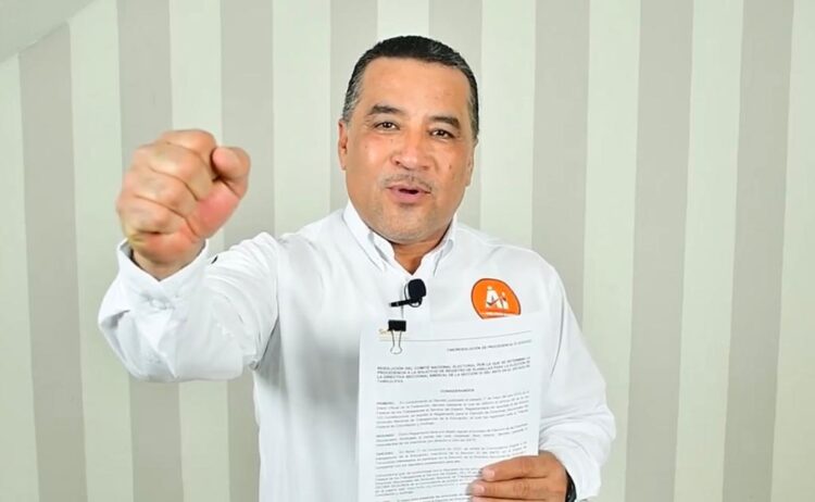 Abelardo brincó primer cedazo: Va rumbo a la sección 30 del SNTE