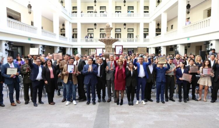 Entrega gobernador Premio Estatal del Deporte 2022