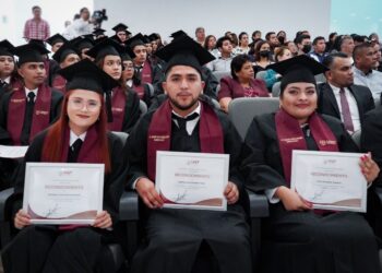 Universidad de Seguridad entrega 65 graduados en Criminología