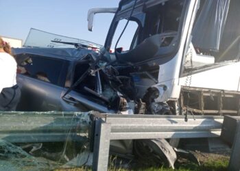 Choca Transpaís en la «joroba» de Guémez, carretera a Matamoros