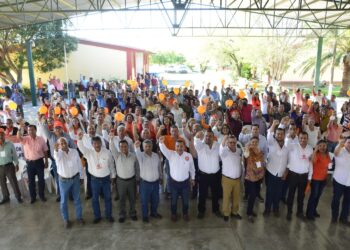 Ibarra conquista el voto de los profesores de Padilla