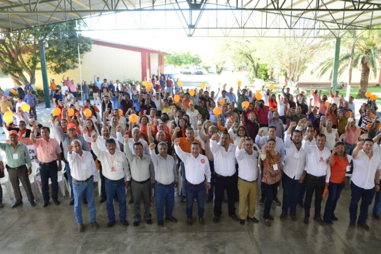 Ibarra conquista el voto de los profesores de Padilla