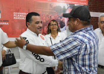 Sección 30 SNTE: Abelardo hizo campaña en Aldama