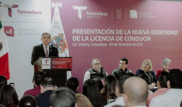 Nueva licencia de manejo: AVA exhorta a burócratas atender a causantes con una sonrisa