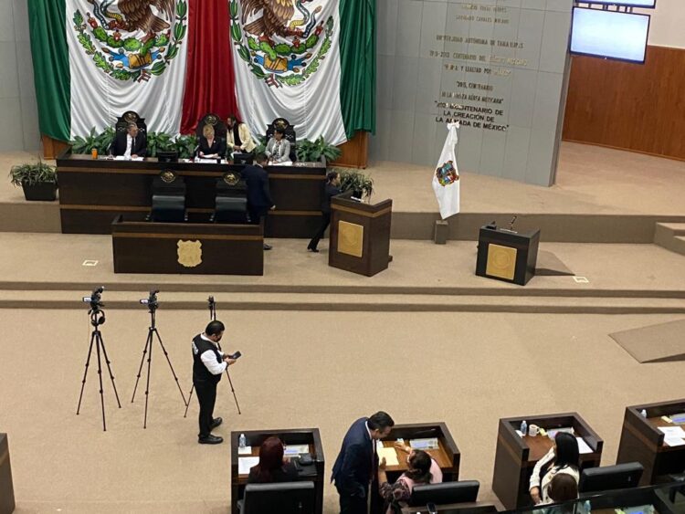 Diputadas panistas se declaran independientes; se van con Morena