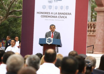 Américo preside honores y mesa de seguridad en Tampico
