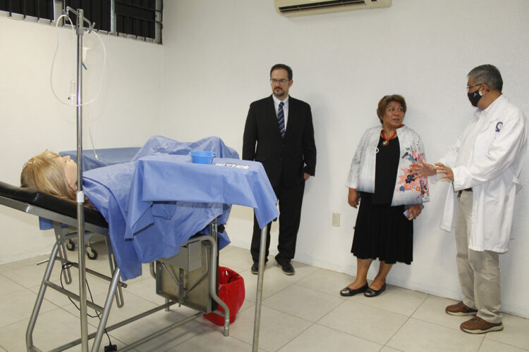 UAT se vincula con prestigiado centro médico de los Estados Unidos
