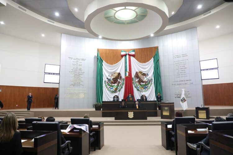 En su parto, aun en quirófano, mujeres podrán estar acompañadas