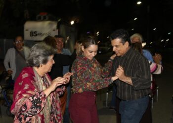 Lalo Gattás y su esposa Lucy, a ritmo de danzón en «17 Te Quiero Más»
