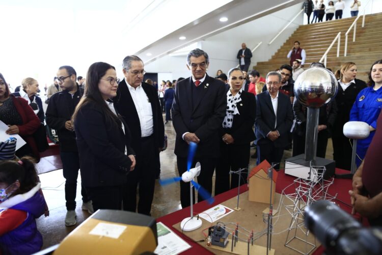 Inaugura Américo semana De la Niña y la Mujer