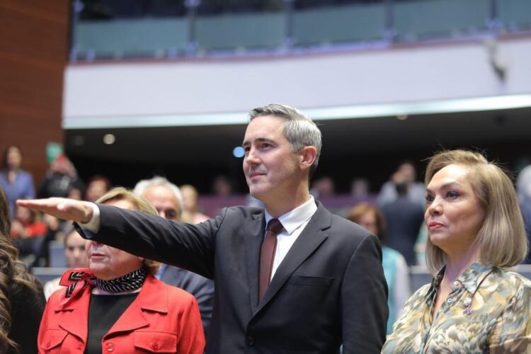 No hay impugnaciones: JR rinde protesta como senador