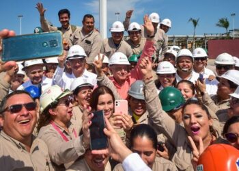 López Obrador ya tiene copia del informe de AVA
