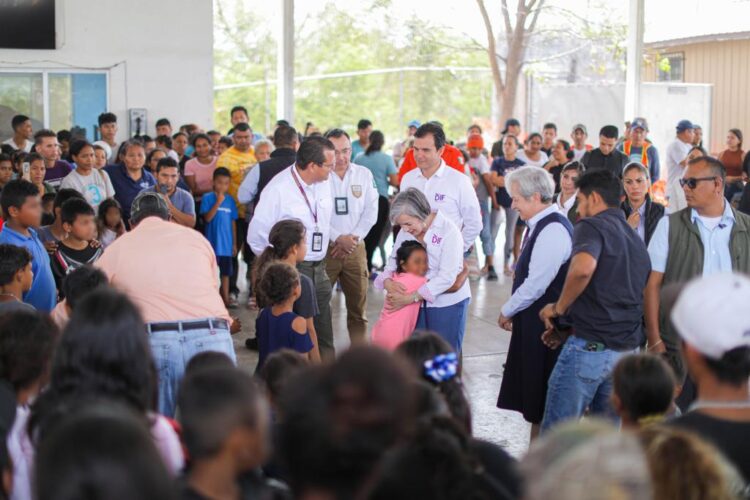 María de Villarreal visita el albergue “Senda de Vida”, en Reynosa