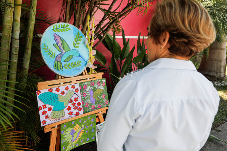 Alumnos de Casa Club del DIF Tamaulipas exponen sus obras pictóricas