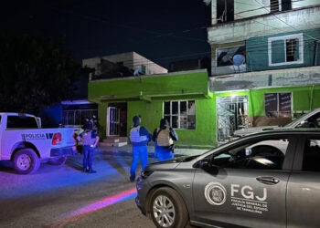 Fiscalía catea dos domicilios en Victoria