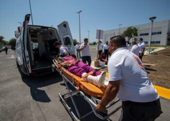 Ensaya UAT medidas de protección civil en sus instalaciones